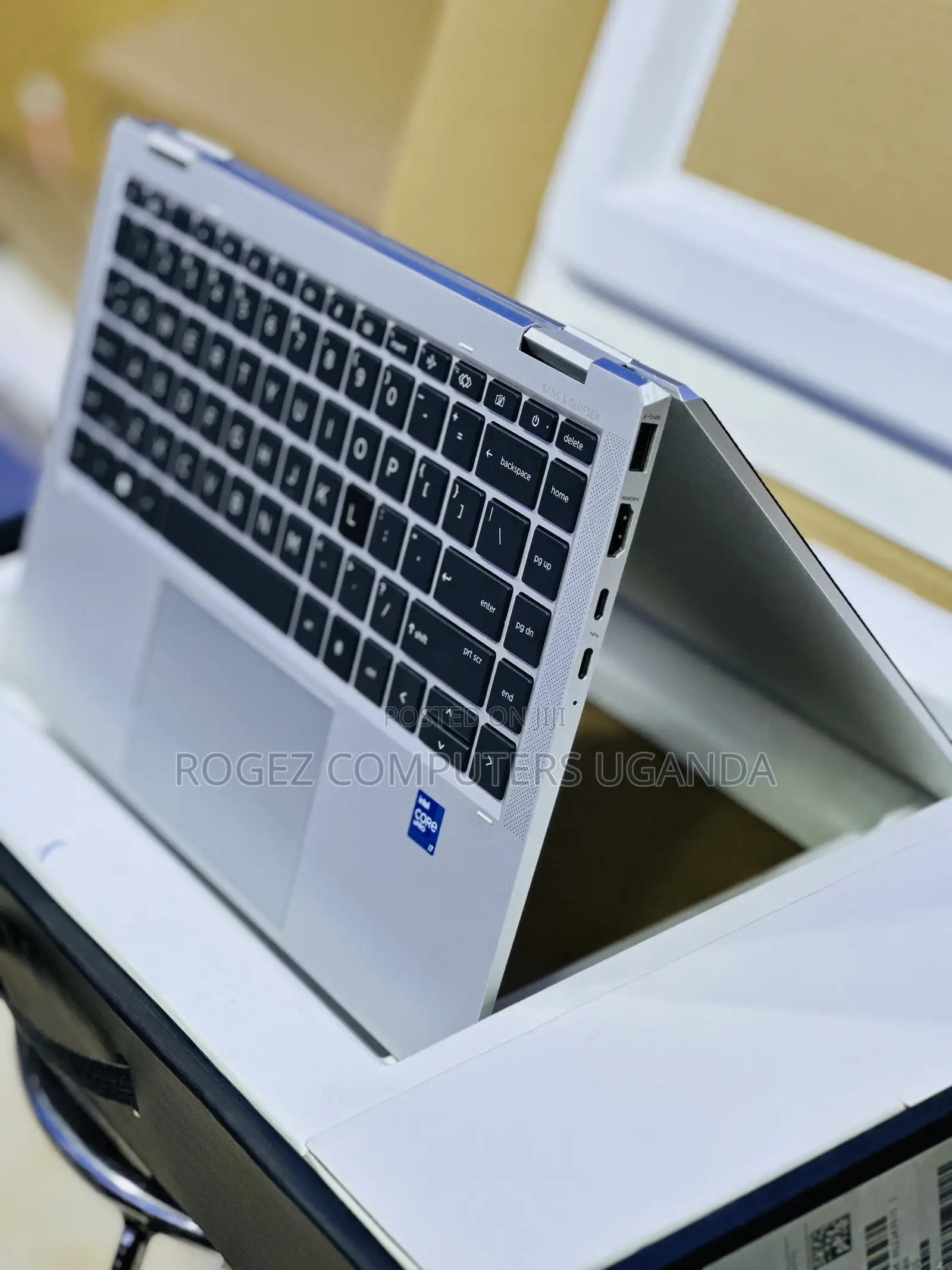 New Laptop HP EliteBook 1040 G8 16GB Intel Core I7 SSD 512GB