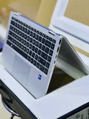 New Laptop HP EliteBook 1040 G8 16GB Intel Core I7 SSD 512GB