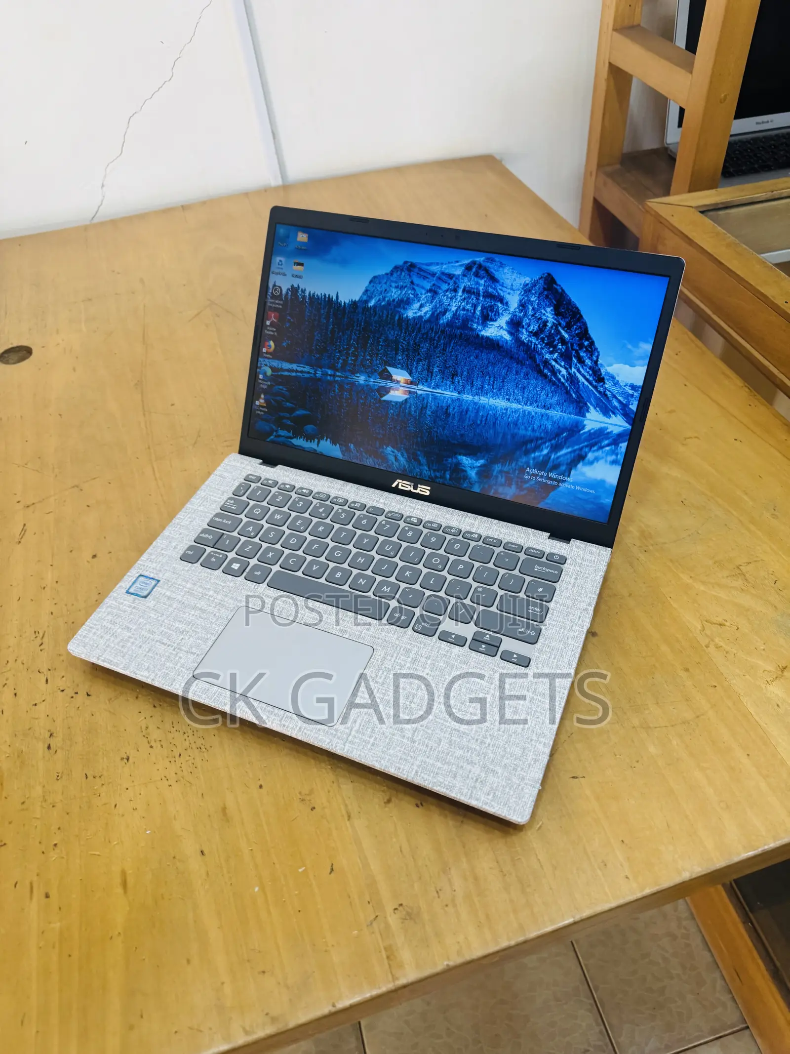 Laptop Asus VivoBook X540SA 8GB Intel Core I7 HDD+SSD 500GB