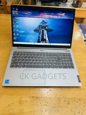 New Laptop Lenovo ThinkBook 15 8GB Intel Core I5 SSD 256GB