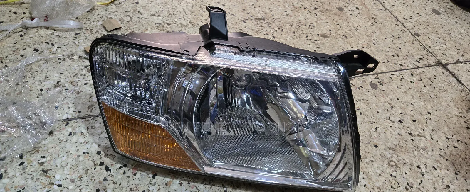 Mitsubishi Pajero 2003 Headlamp