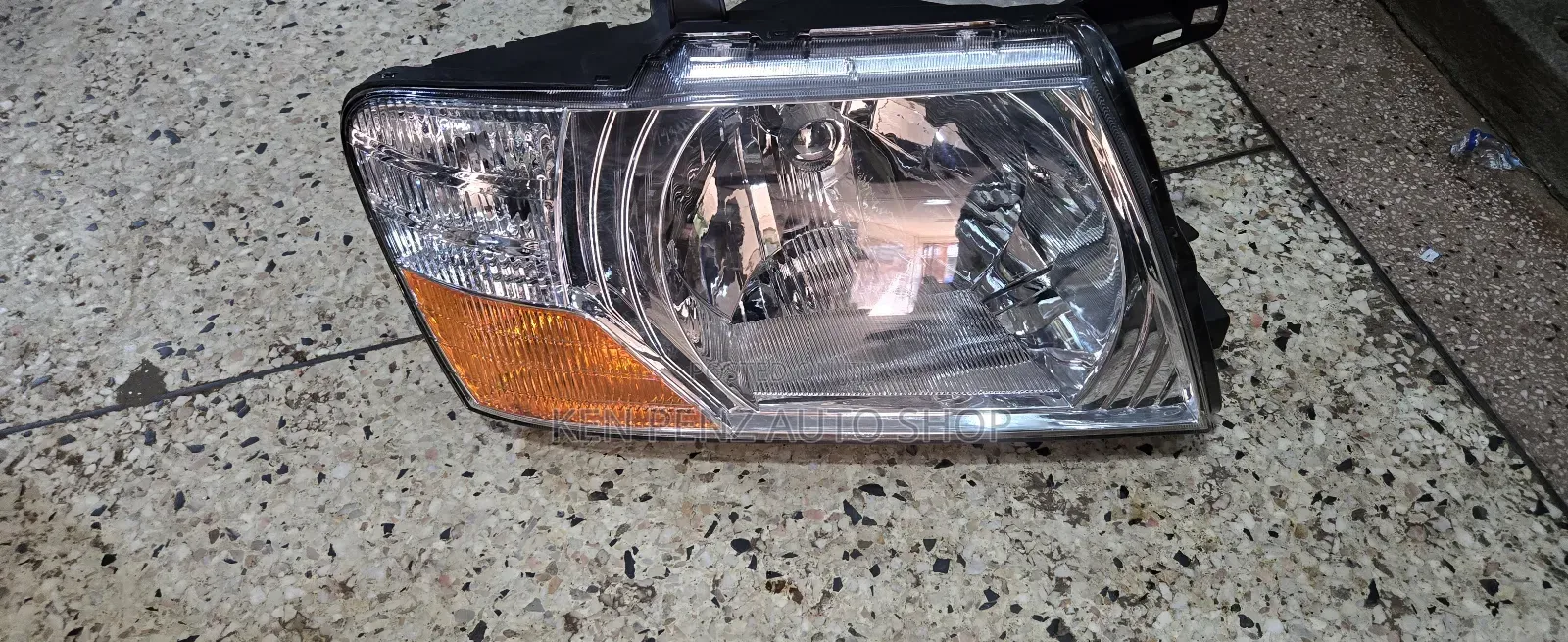 Mitsubishi Pajero 2003 Headlamp