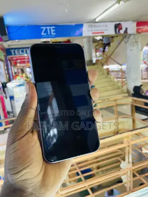 Apple iPhone 11 64 GB White