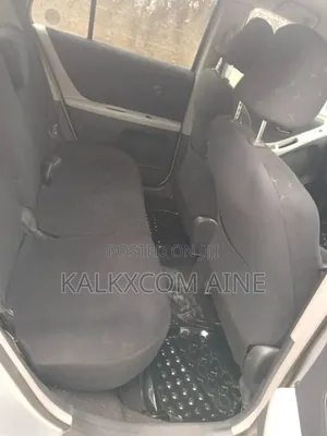 Toyota Vitz 2010 Silver