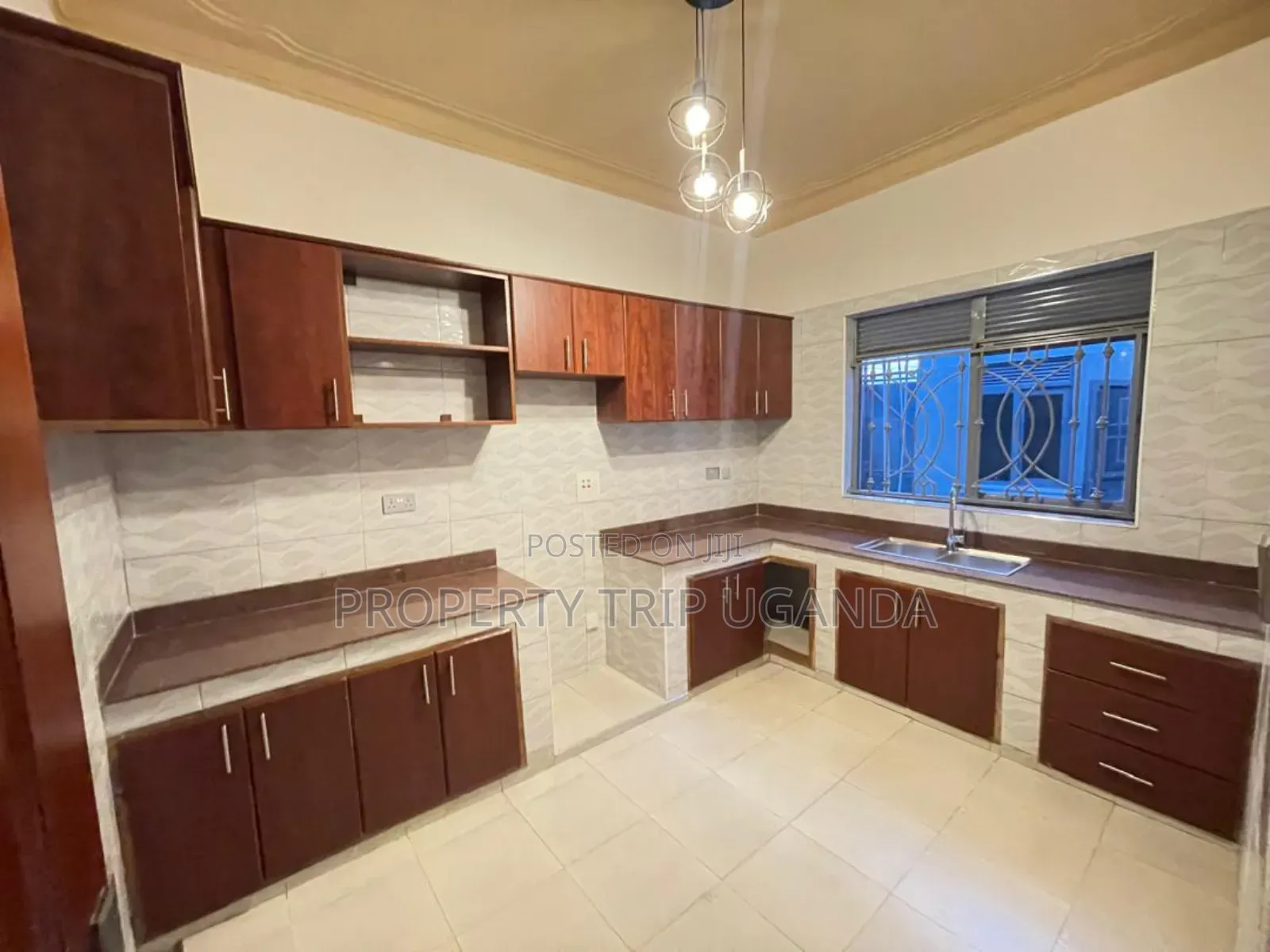 4bdrm House in Akright, Ssisa for sale