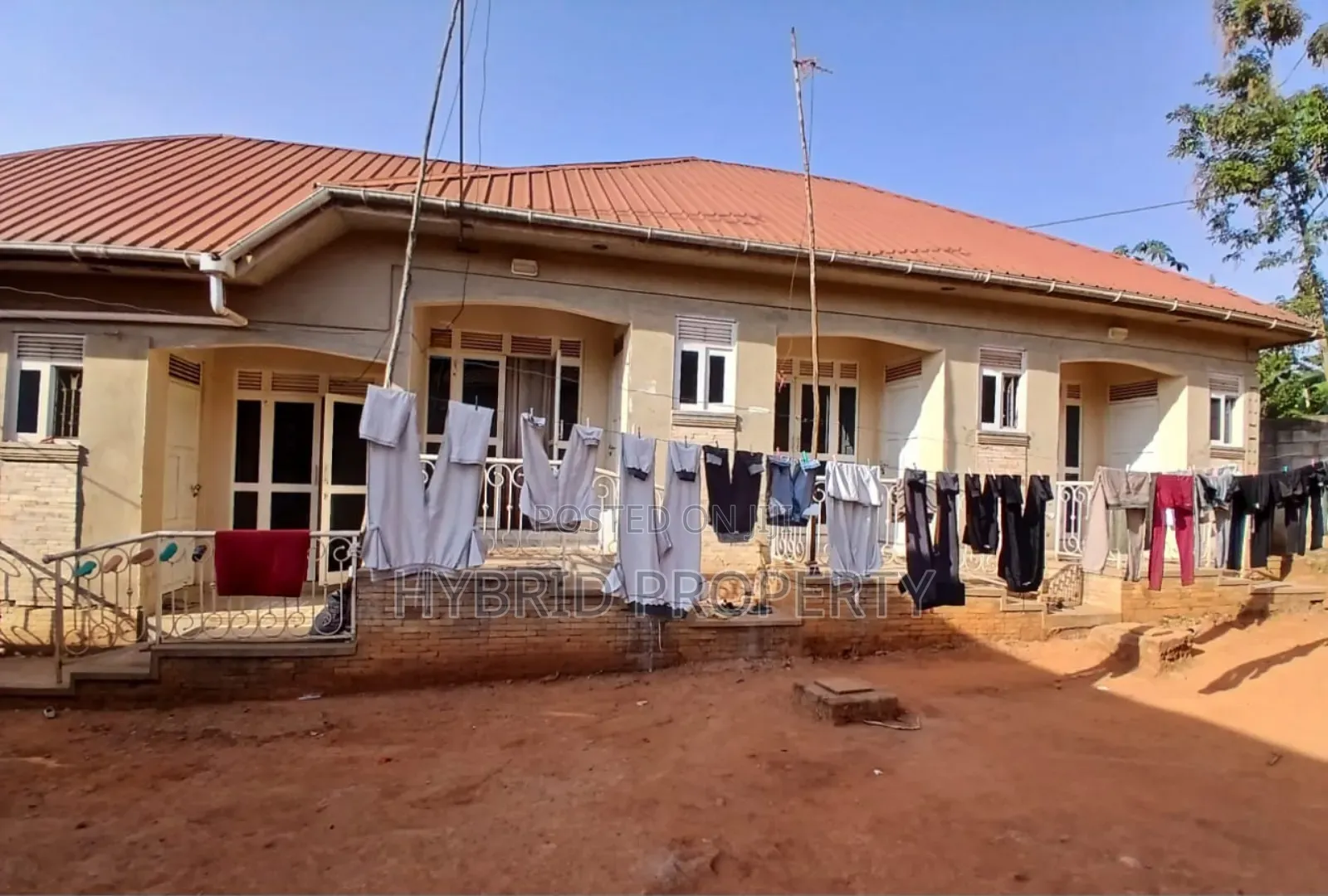 7bdrm Apartment in Sala~Wakiso Along for sale