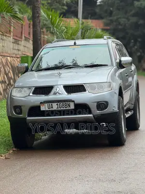 Mitsubishi Pajero Sport 2013 Silver