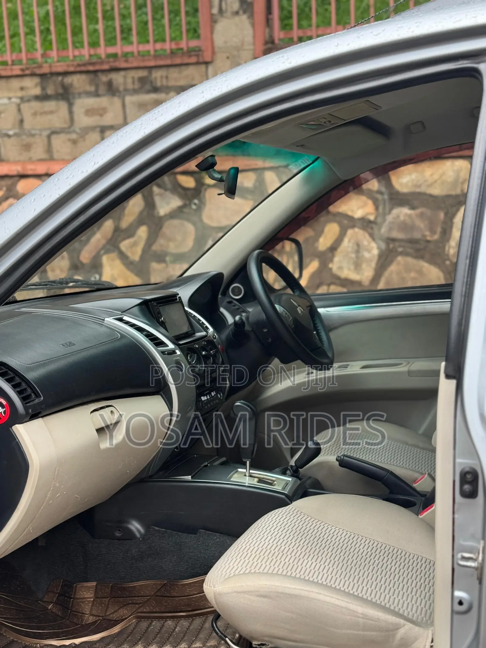 Mitsubishi Pajero Sport 2013 Silver