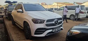 Mercedes-Benz GLE-Class 2023 White