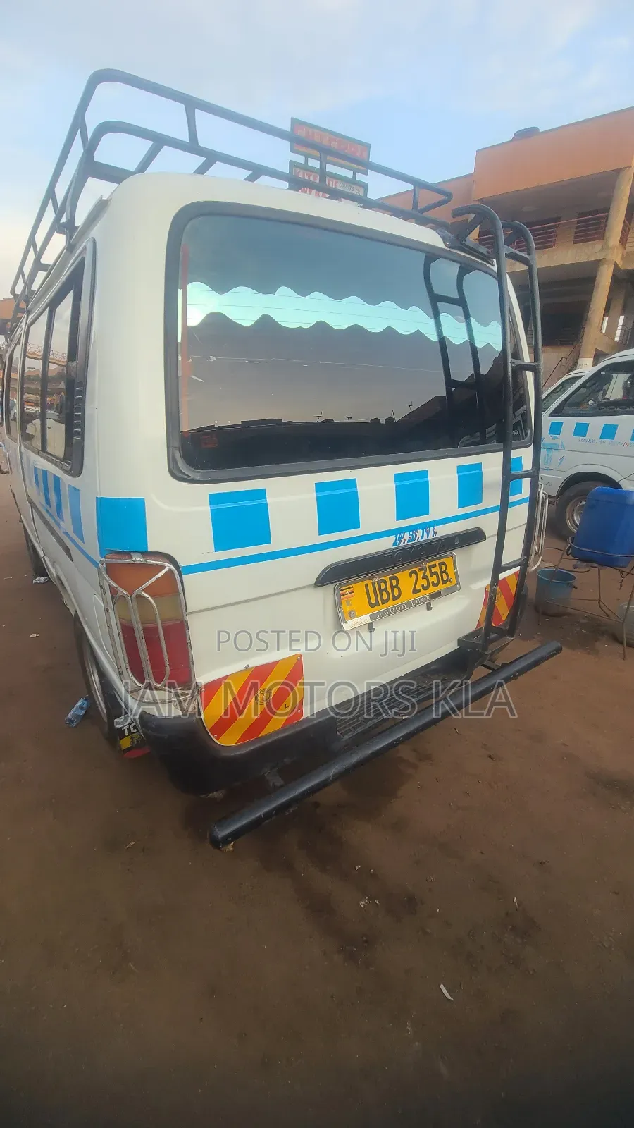 Toyota HiAce 1999 White