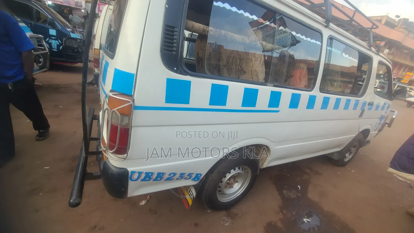 Toyota HiAce 1999 White