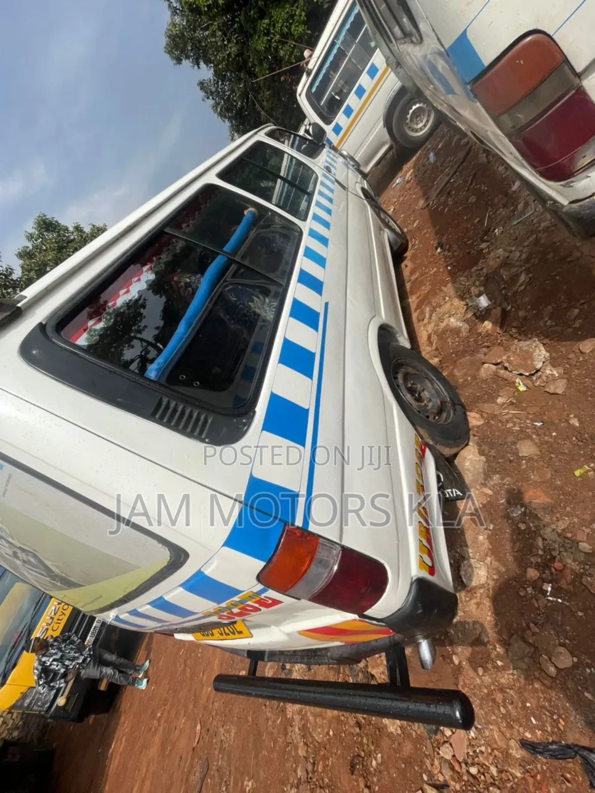 Toyota HiAce 1999 White