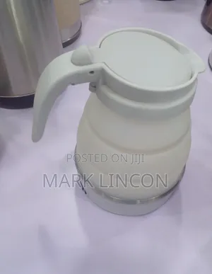 White Plastic Vacuum Flask