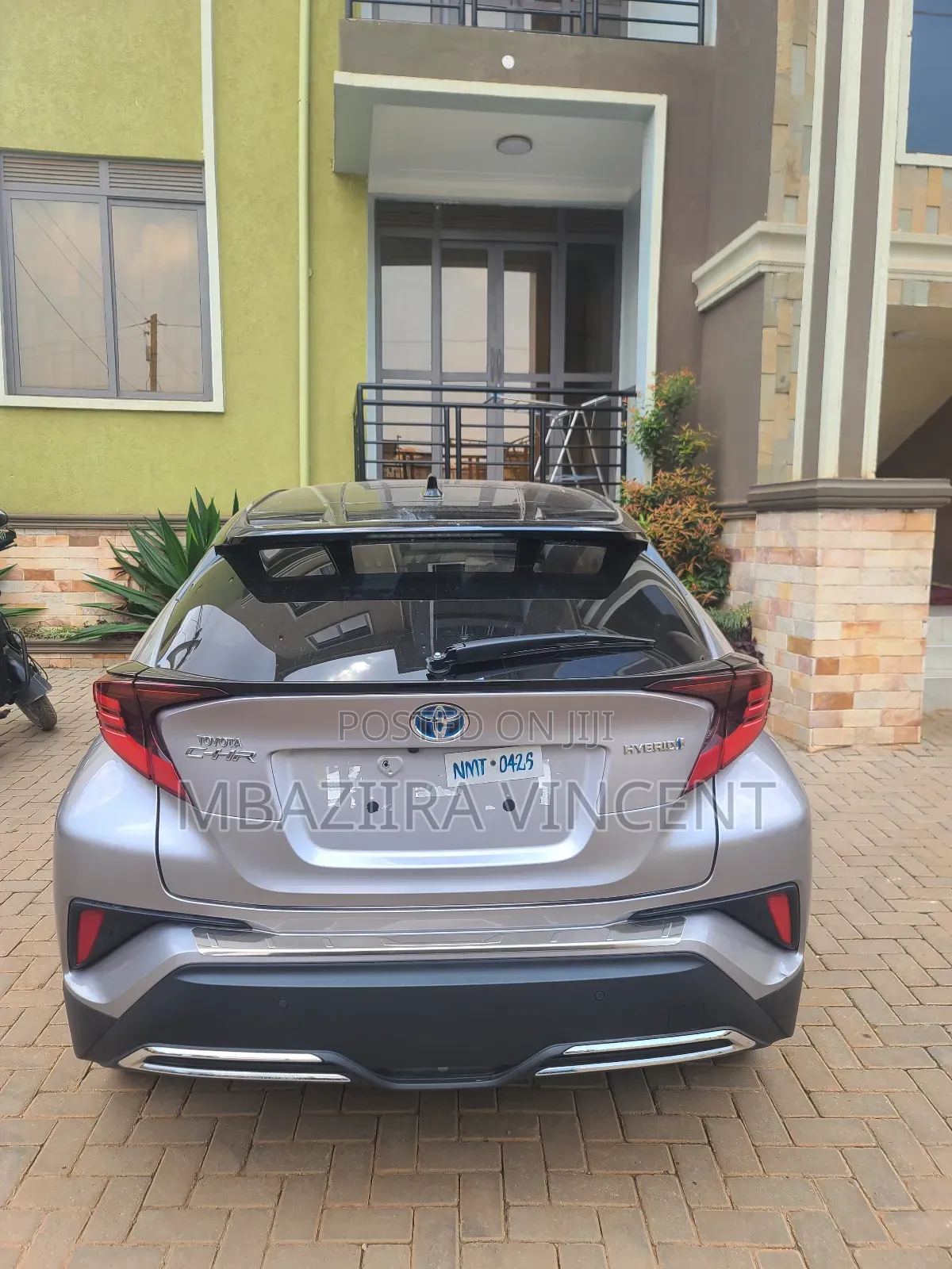 Toyota C-HR LE FWD 2019 Gray