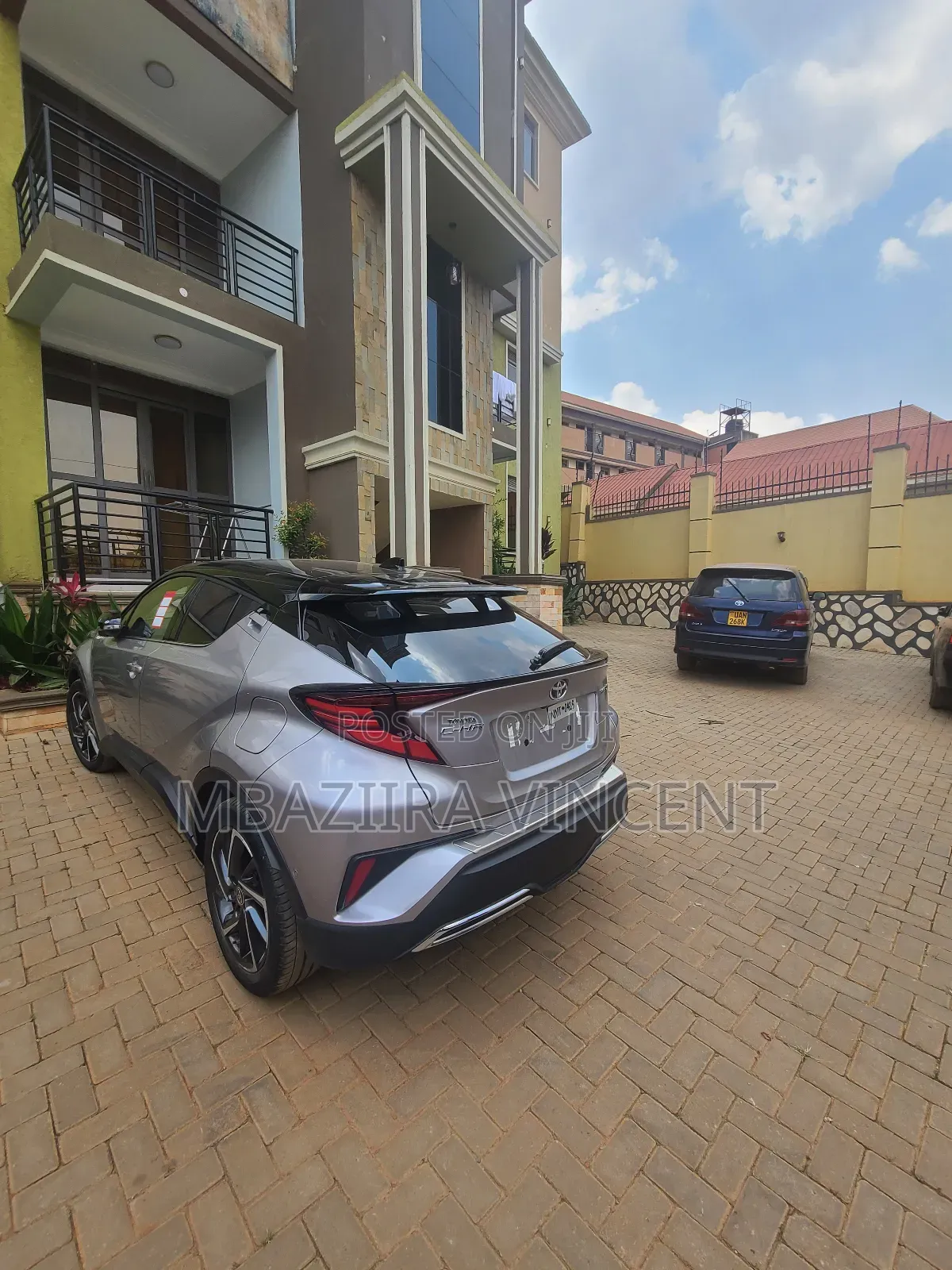 Toyota C-HR LE FWD 2019 Gray