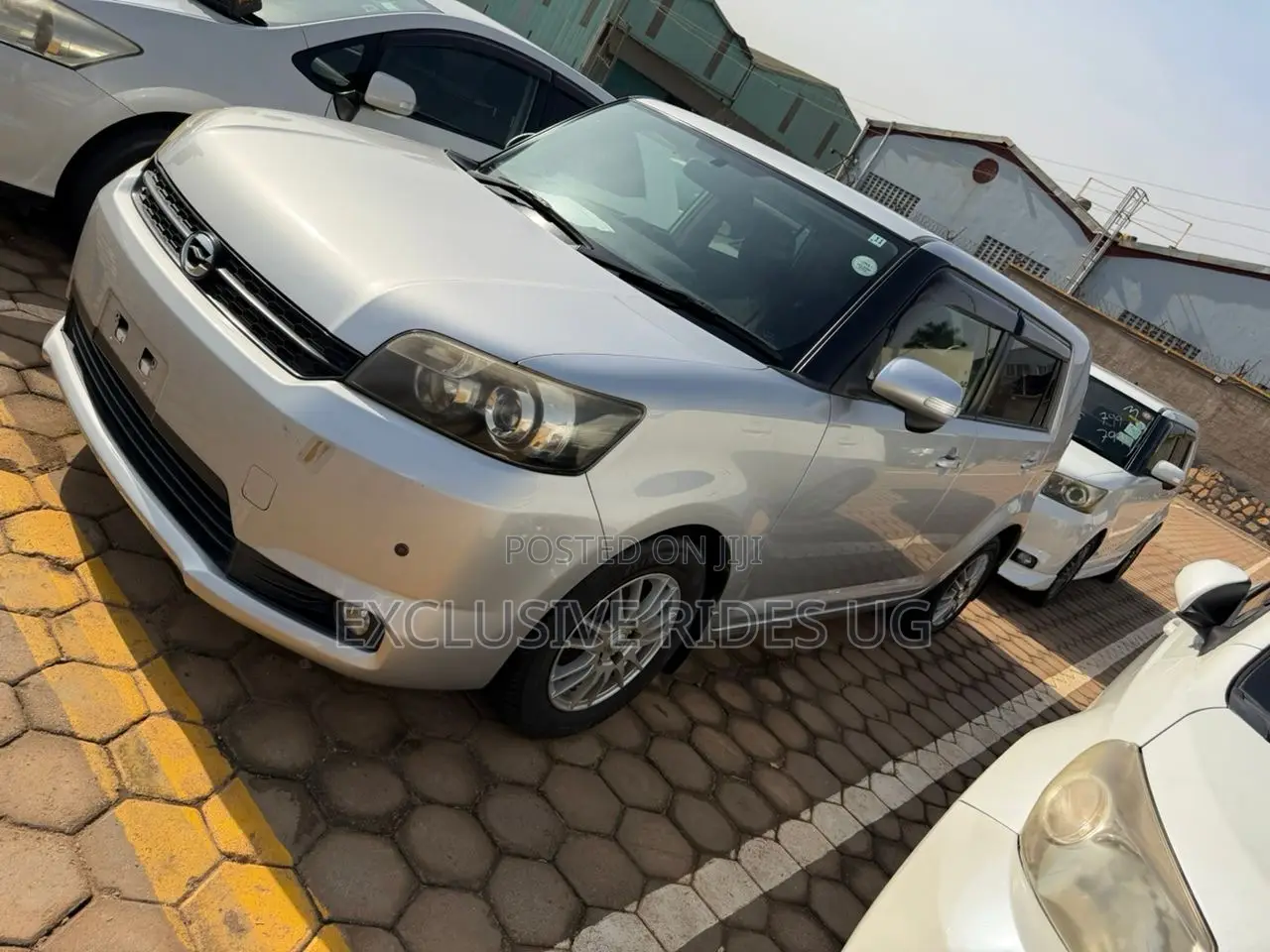 Toyota Corolla Rumion 2013 Silver