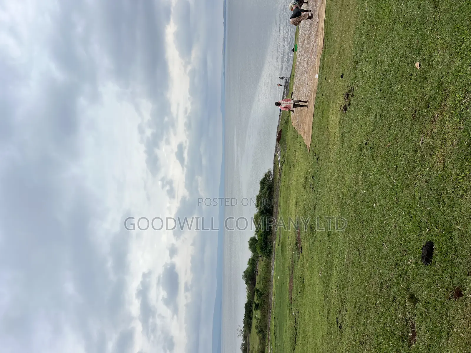 2 Acres of Land in Kihindi Nkokonjeru Touching on Lake Victoria