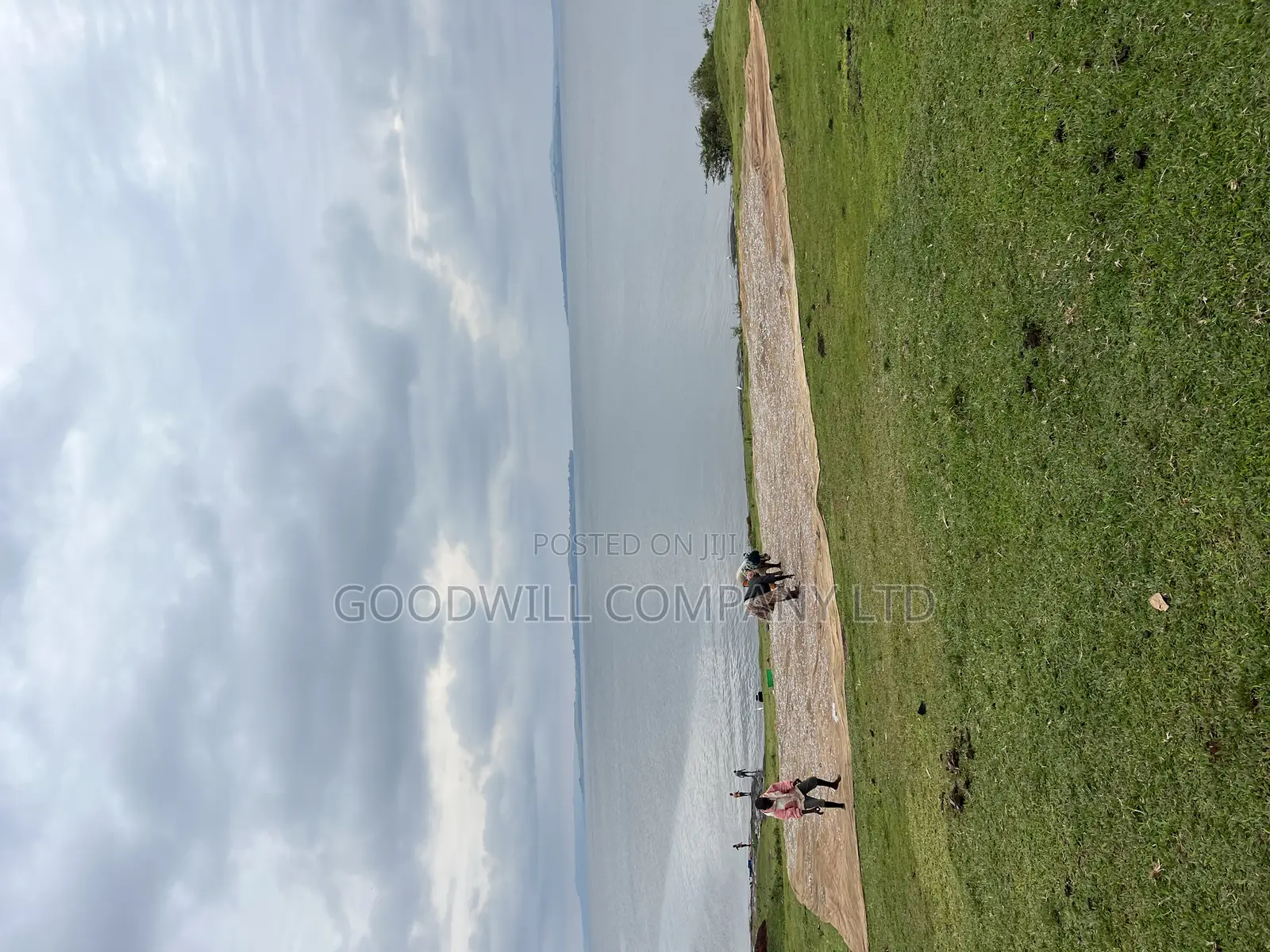2 Acres of Land in Kihindi Nkokonjeru Touching on Lake Victoria