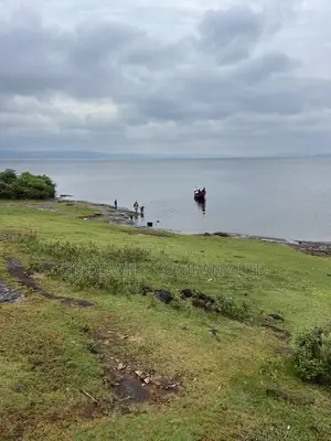 2 Acres of Land in Kihindi Nkokonjeru Touching on Lake Victoria