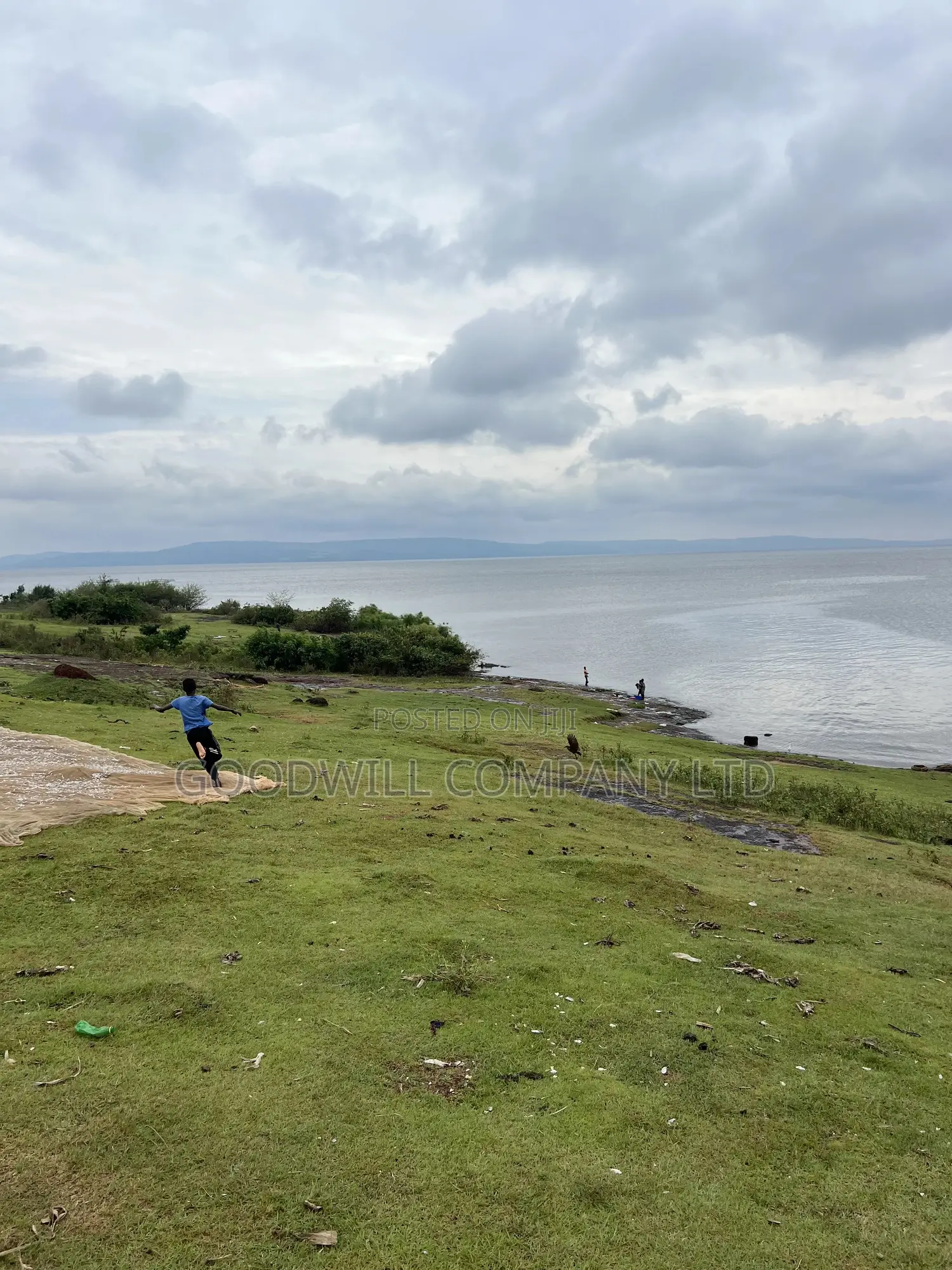 2 Acres of Land in Kihindi Nkokonjeru Touching on Lake Victoria