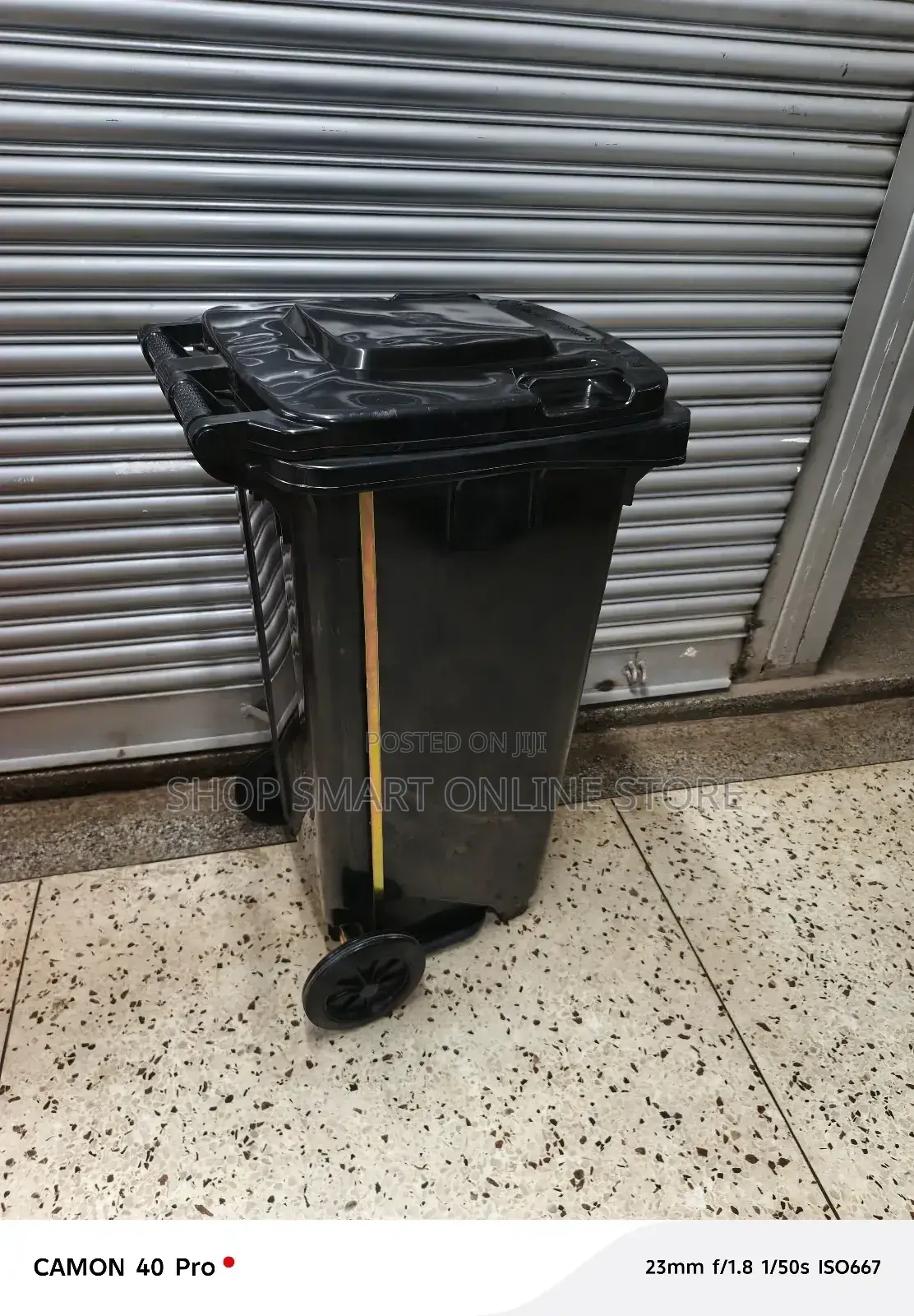 Step on Dust Bins Step on Dust Bins Plastic
