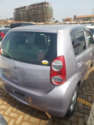 Toyota Passo 2012 Silver
