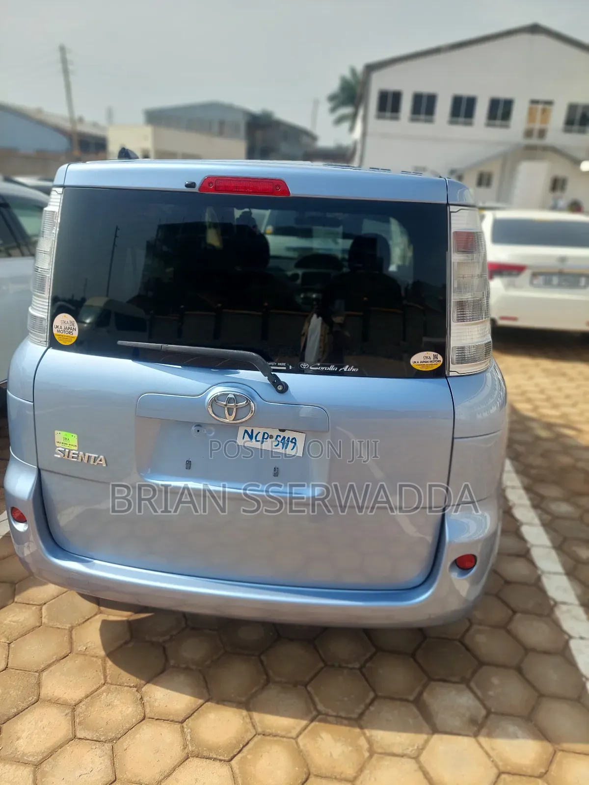 Toyota Sienta 1.5 AWD 2012 Blue