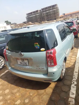 Toyota Raum 2010 Green