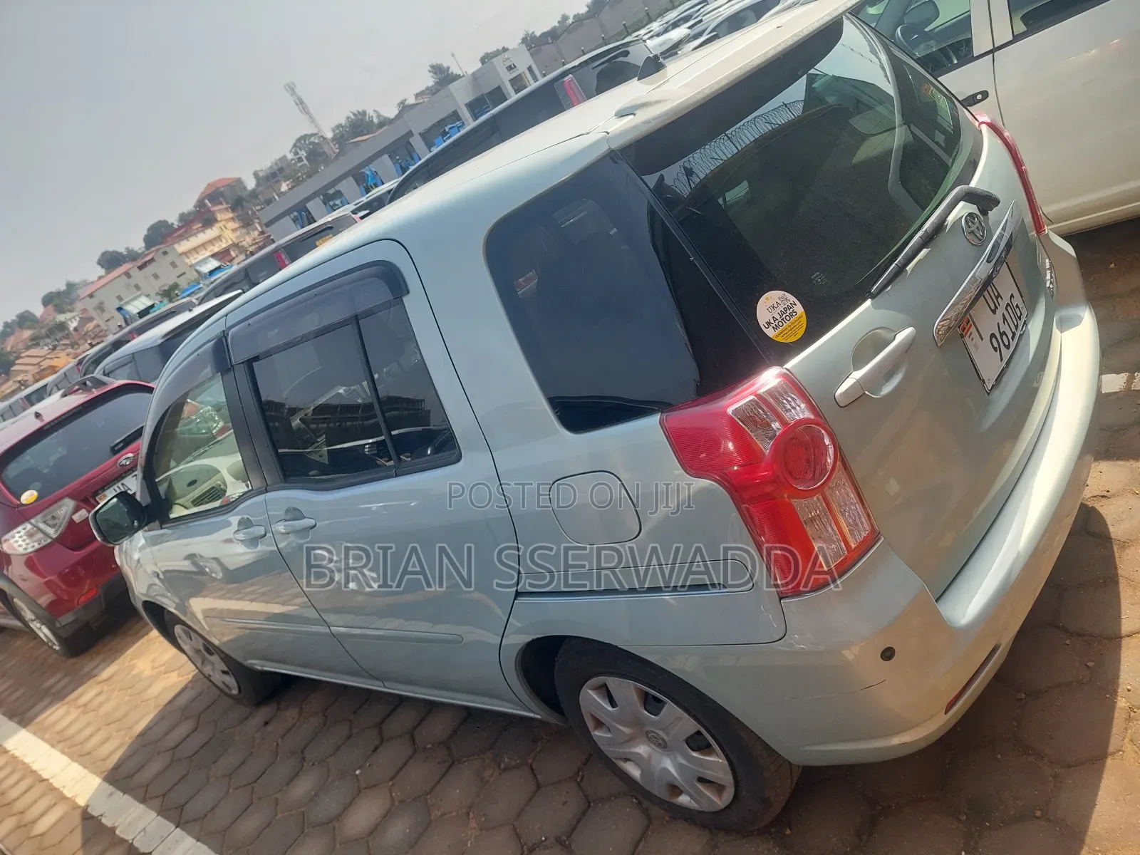 Toyota Raum 2010 Green