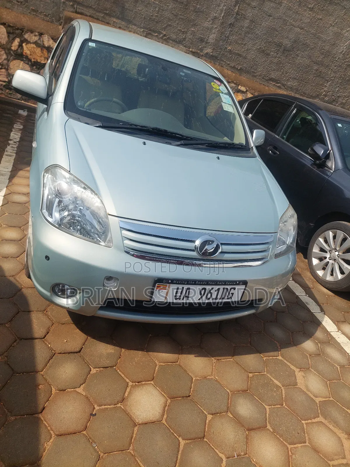 Toyota Raum 2010 Green