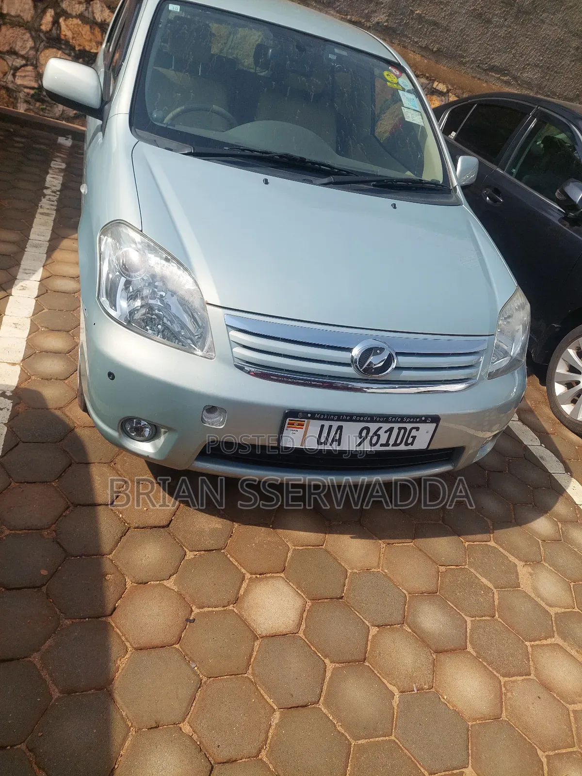 Toyota Raum 2010 Green
