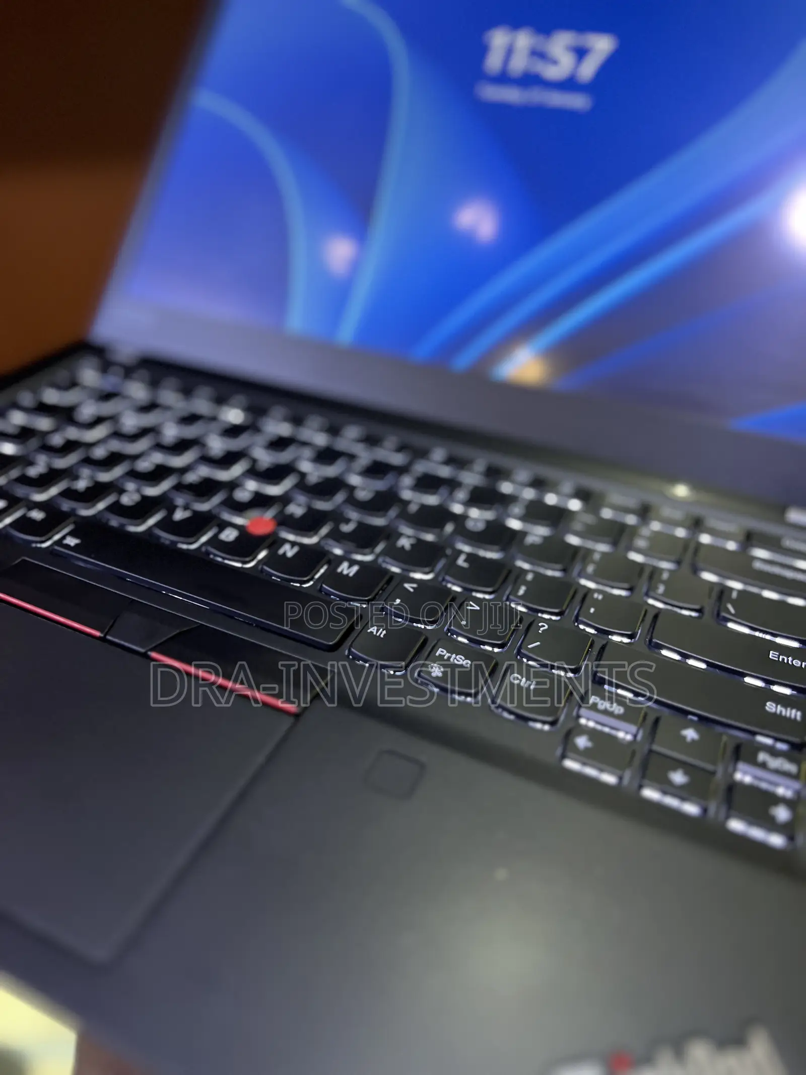 New Laptop Lenovo ThinkPad T490s 8GB Intel Core i5 SSD 256GB