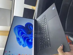 Laptop Dell Precision 5530 16GB Intel Core I7 SSD 512GB