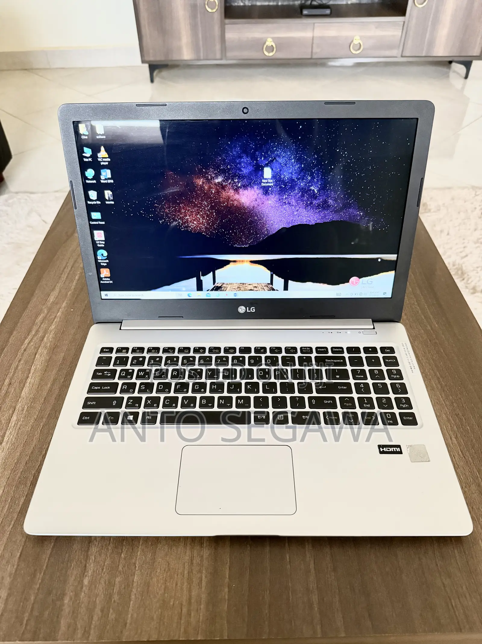 Laptop LG Gram 15.6 8GB Intel Pentium SSD 256GB