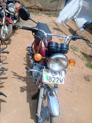 Bajaj Boxer 100 2019 Red