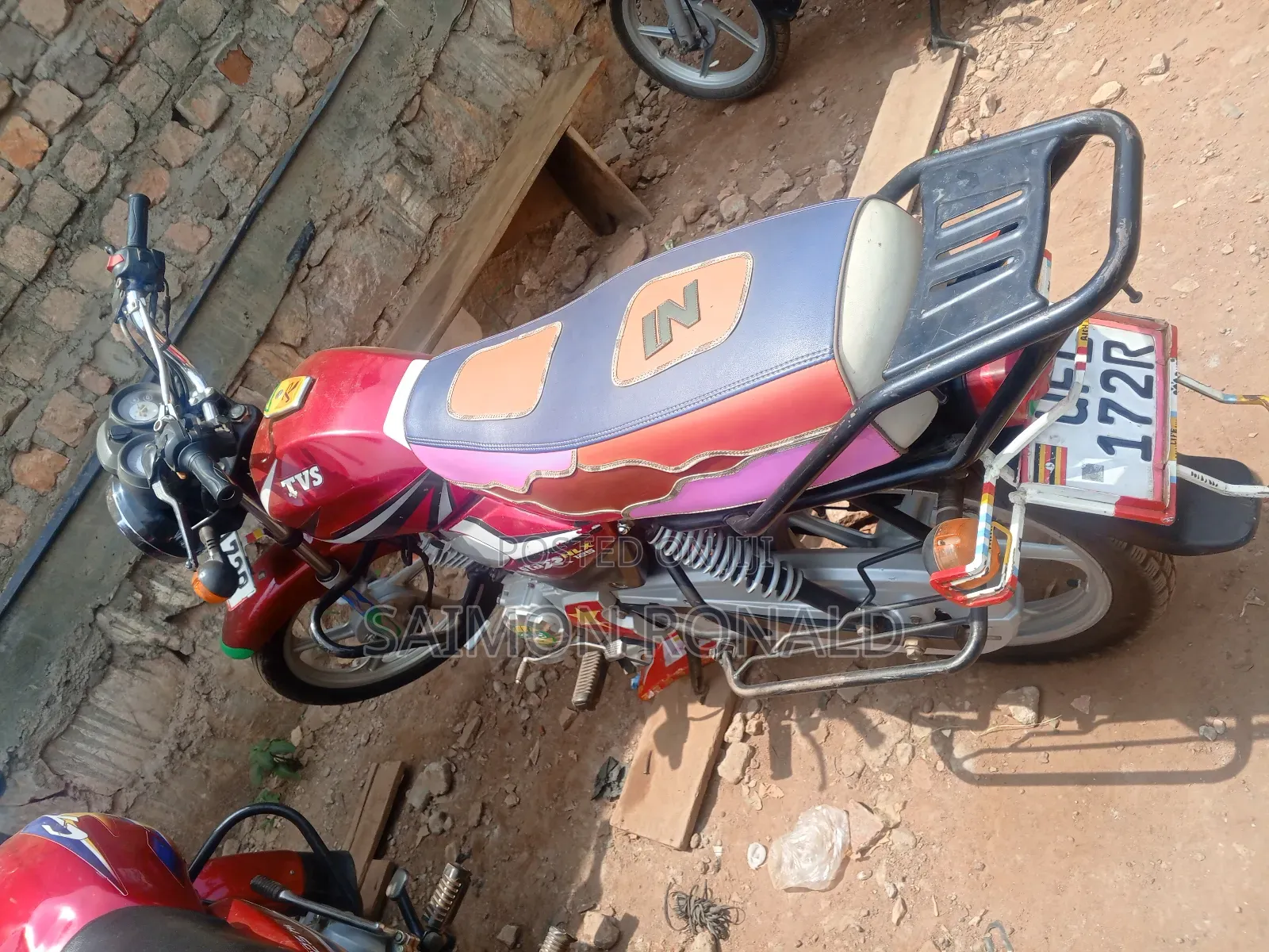 TVS HLX 125 2019 Red