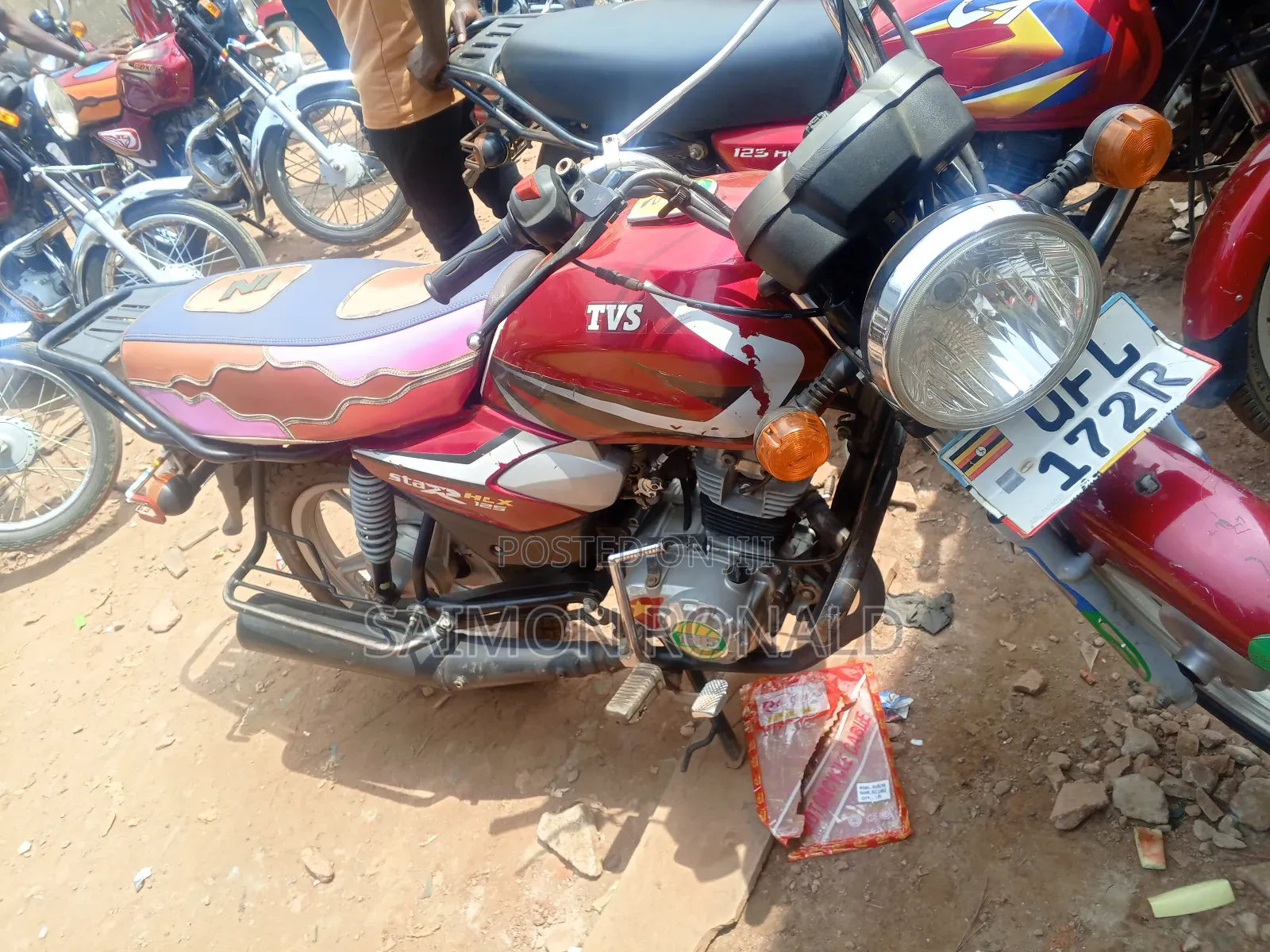 TVS HLX 125 2019 Red