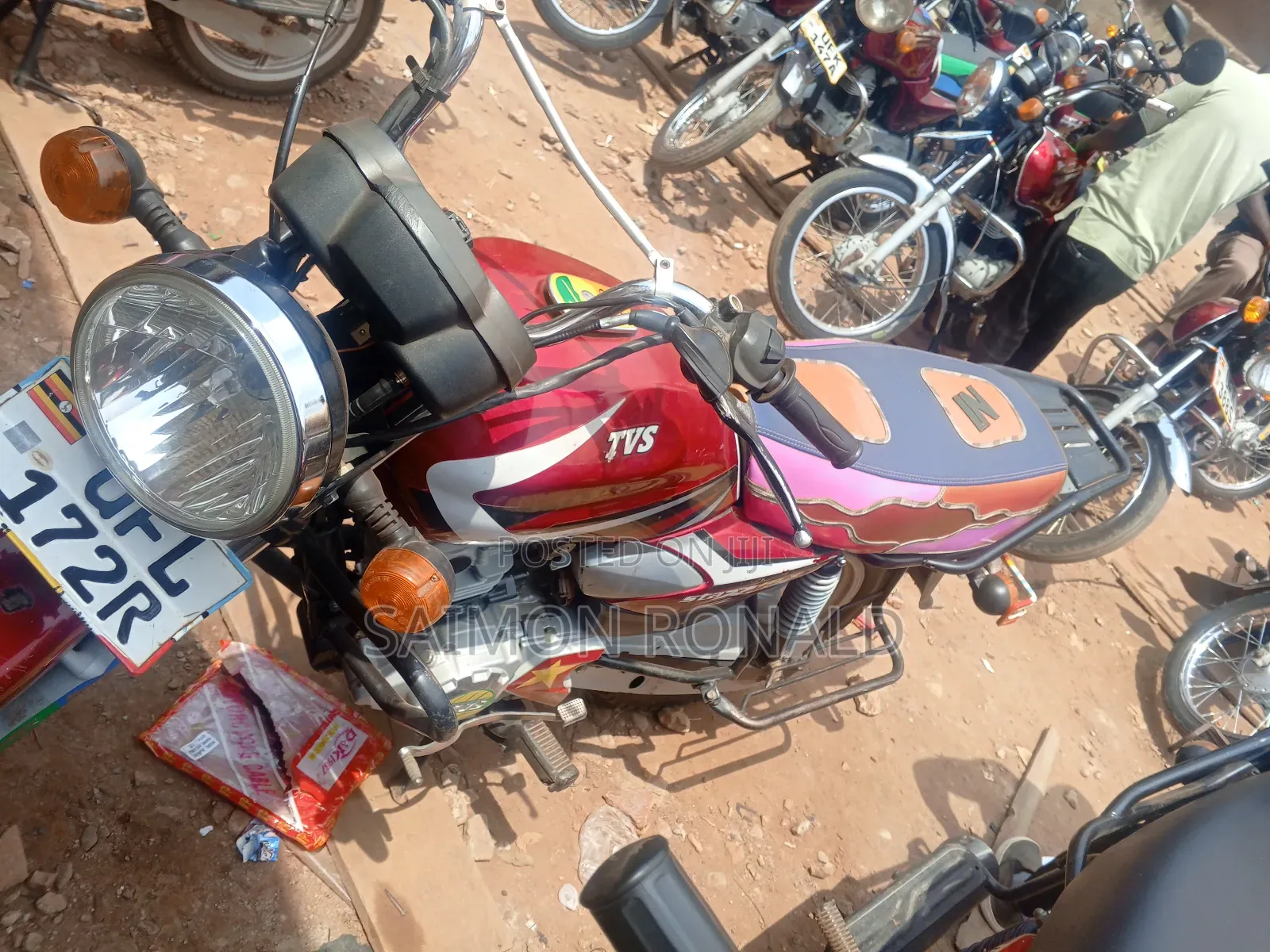 TVS HLX 125 2019 Red