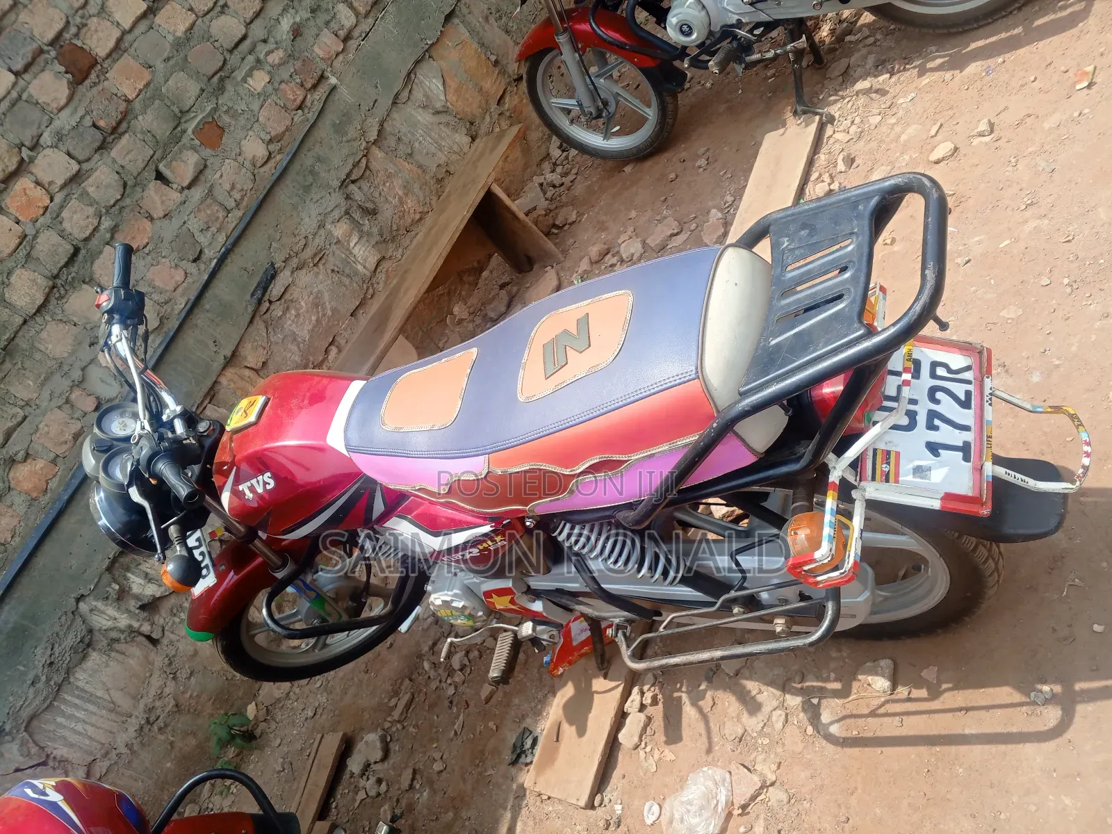 TVS HLX 125 2019 Red
