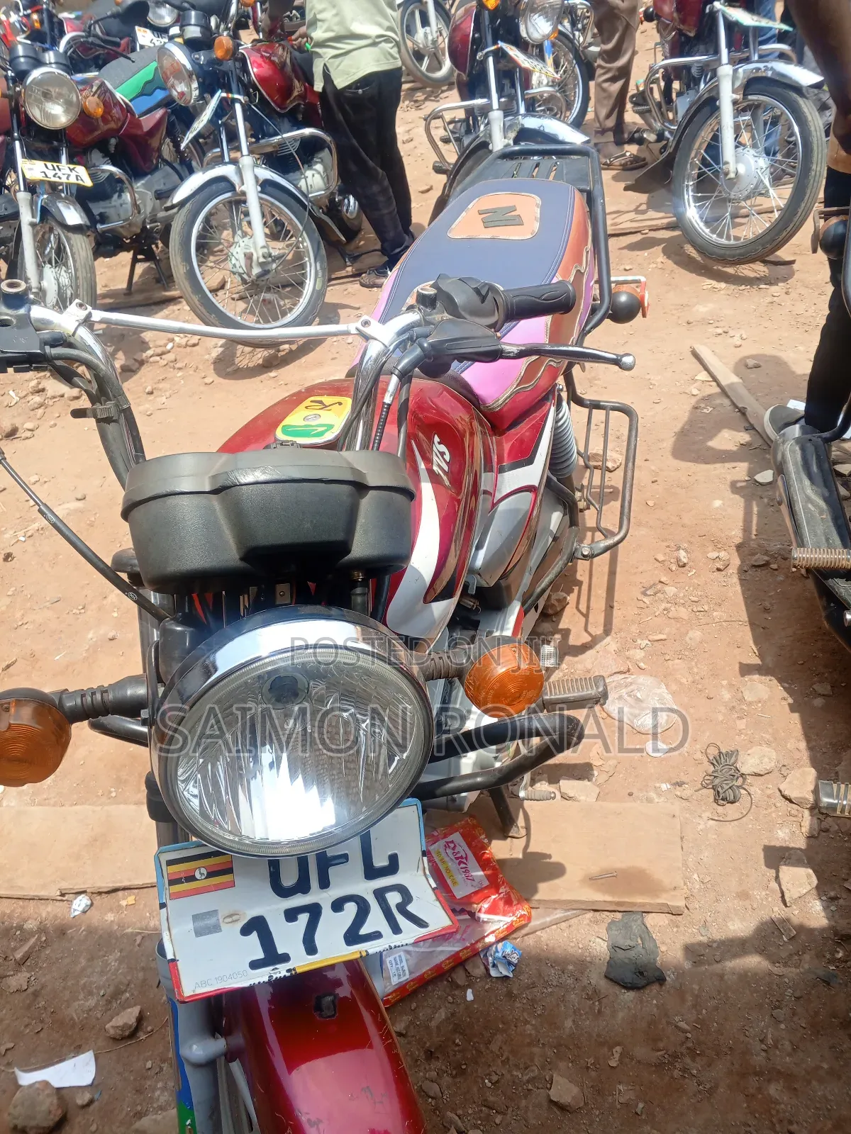 TVS HLX 125 2019 Red