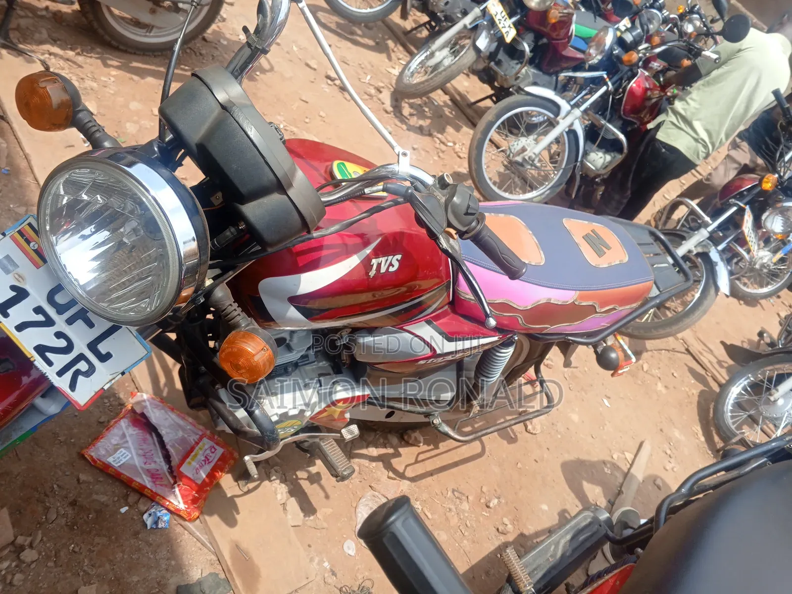 TVS HLX 125 2019 Red