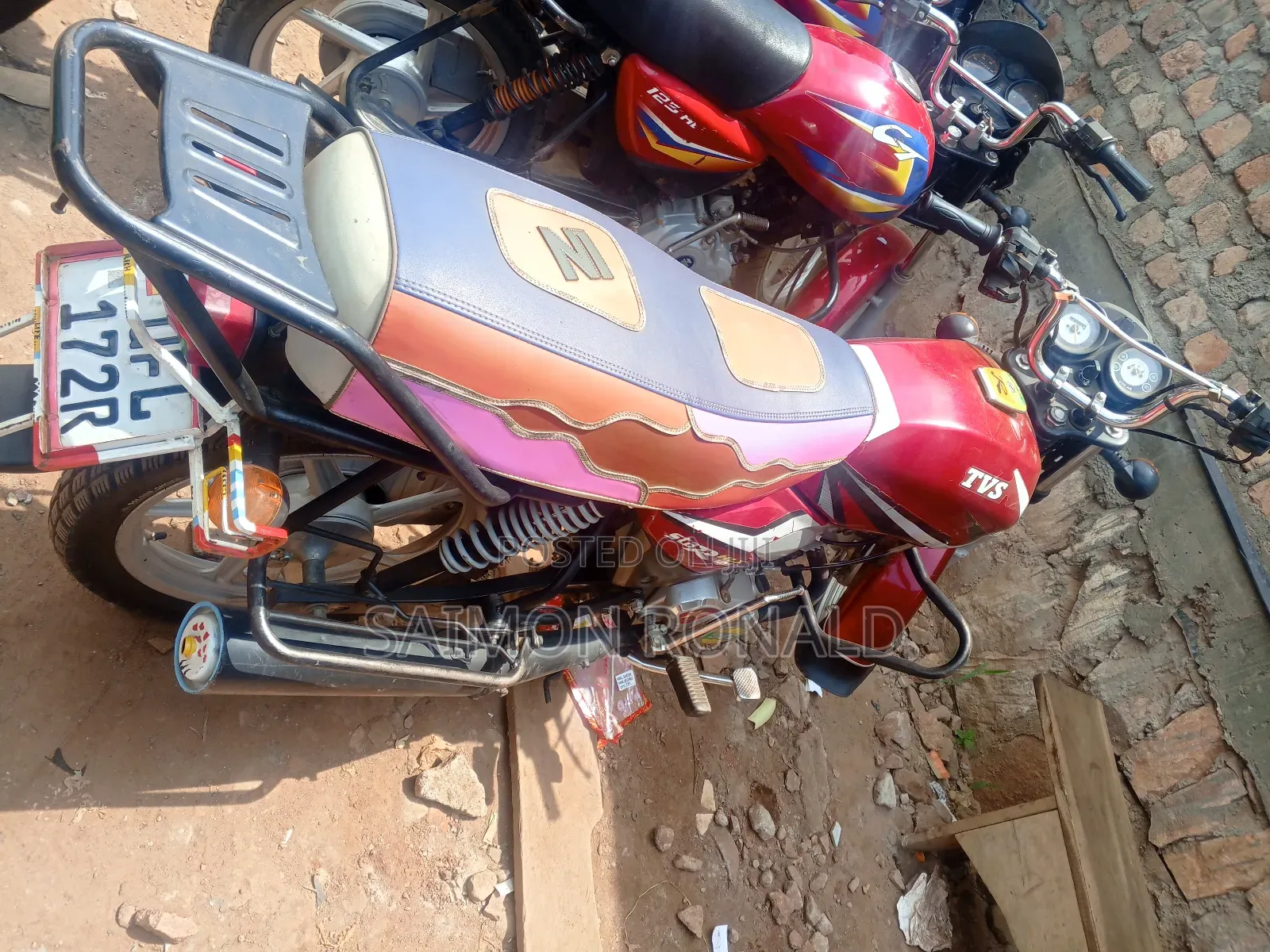 TVS HLX 125 2019 Red