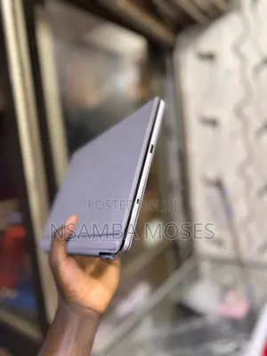 Laptop Dell Latitude 7200 2-in-1 8GB Intel Core I5 SSD 256GB