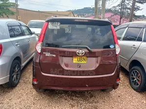 Toyota Passo Sette 1.5 AWD 2010 Maroon