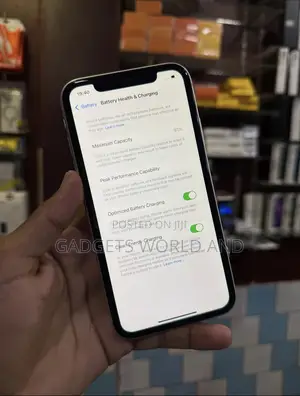 New Apple iPhone 11 128 GB White