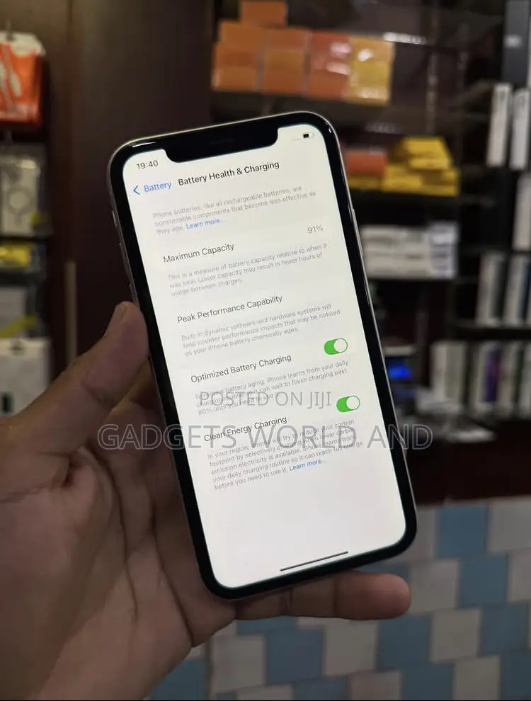 New Apple iPhone 11 128 GB White