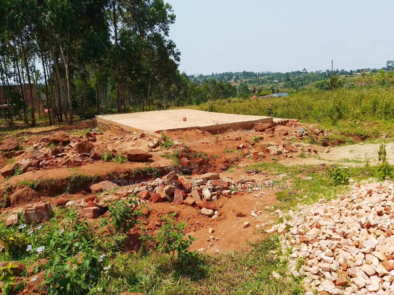 Land for Sale 50 by 100ft in Estate in Kasanje Bulumbu Quick