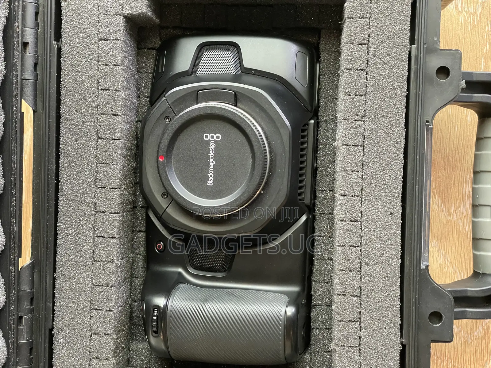 Black Magic Pocket Cinema Camera ( Body Only)