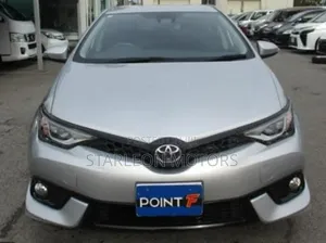 Toyota Auris 2012 Silver