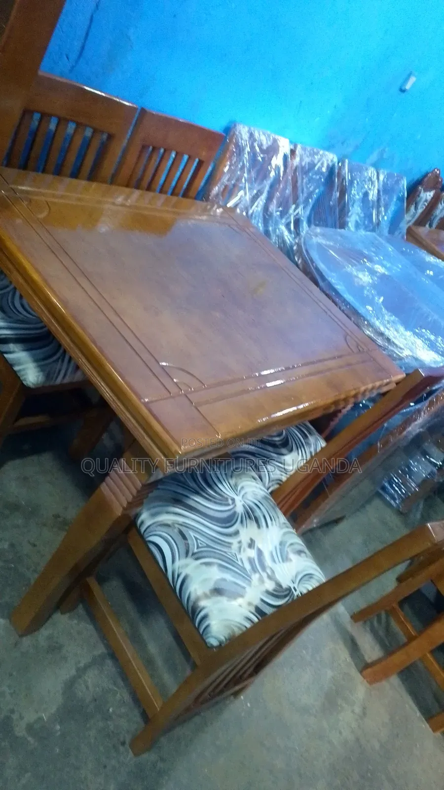 4 Sitter Zebra Design Dinning Set